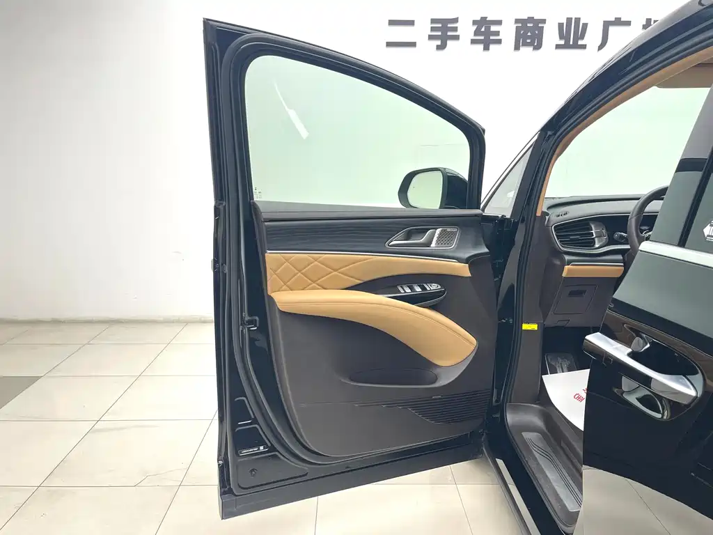 Denza D9 2025 DM-i smart driving version 1020 four-wheel drive flagship model купить на сайте DeffCars