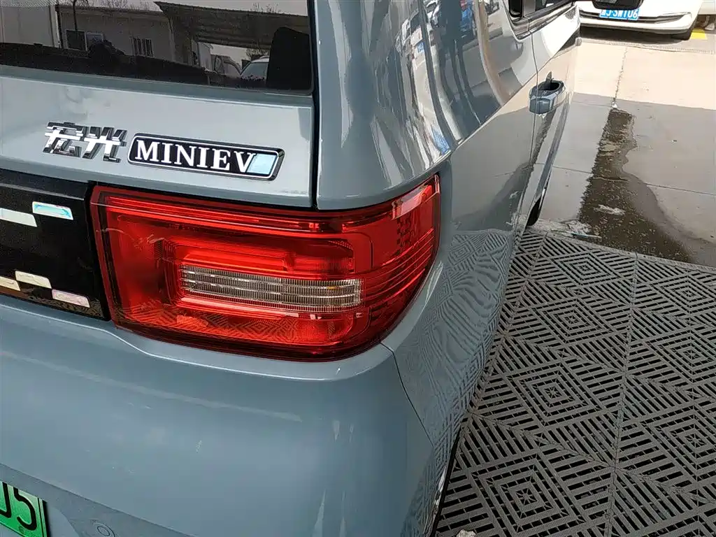 Hongguang MINIEV 2020 Free Model Lithium Iron Phosphate купить на сайте DeffCars