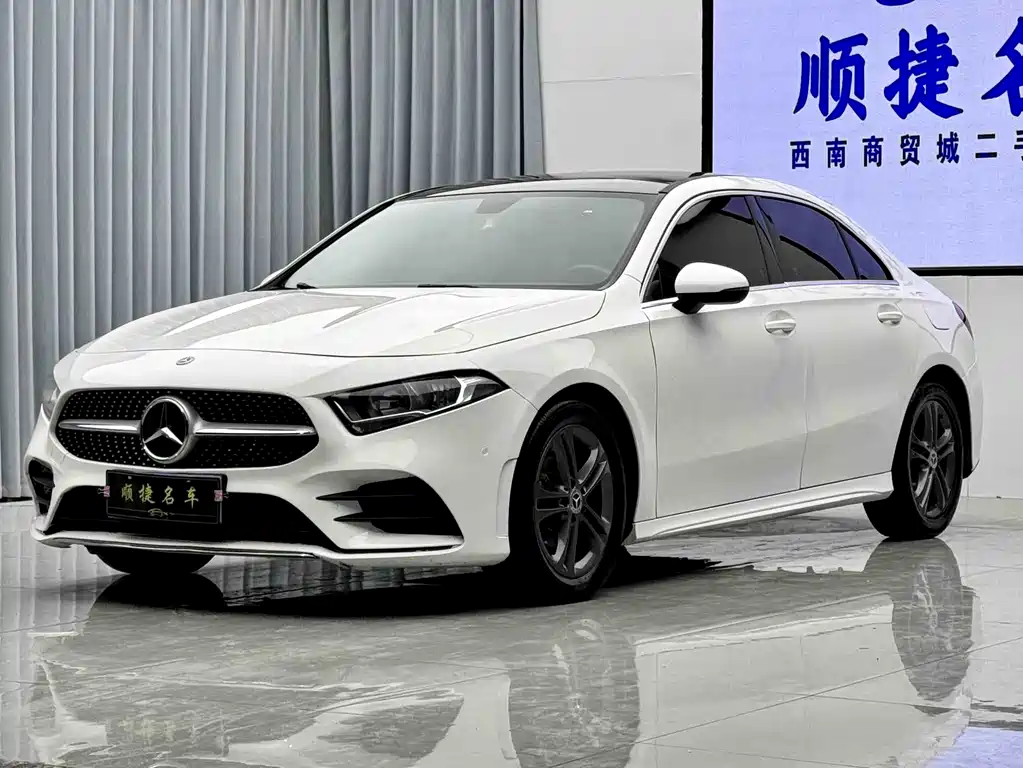 Mercedes-Benz A-Class 2019 A 180 L Sports Sedan купить на сайте DeffCars