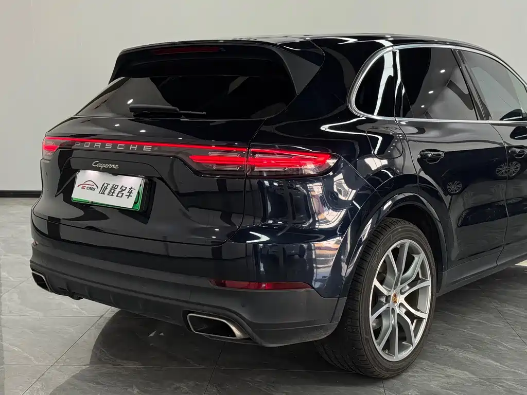 Cayenne New Energy 2020 Cayenne E-Hybrid 2.0T купить на сайте DeffCars