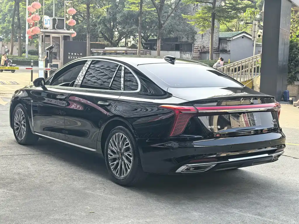 Hongqi H5 2023 2.0T Automatic Zhilianqichang Edition купить на сайте DeffCars