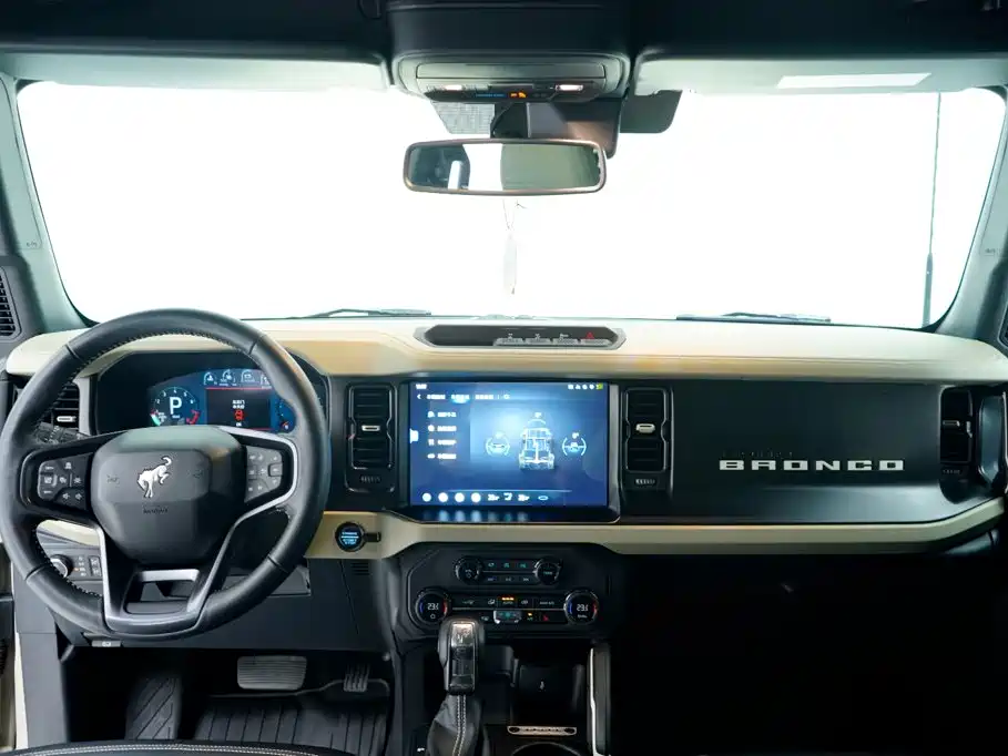 Ford Bronco 2024 2.3T Long Beach купить на сайте DeffCars