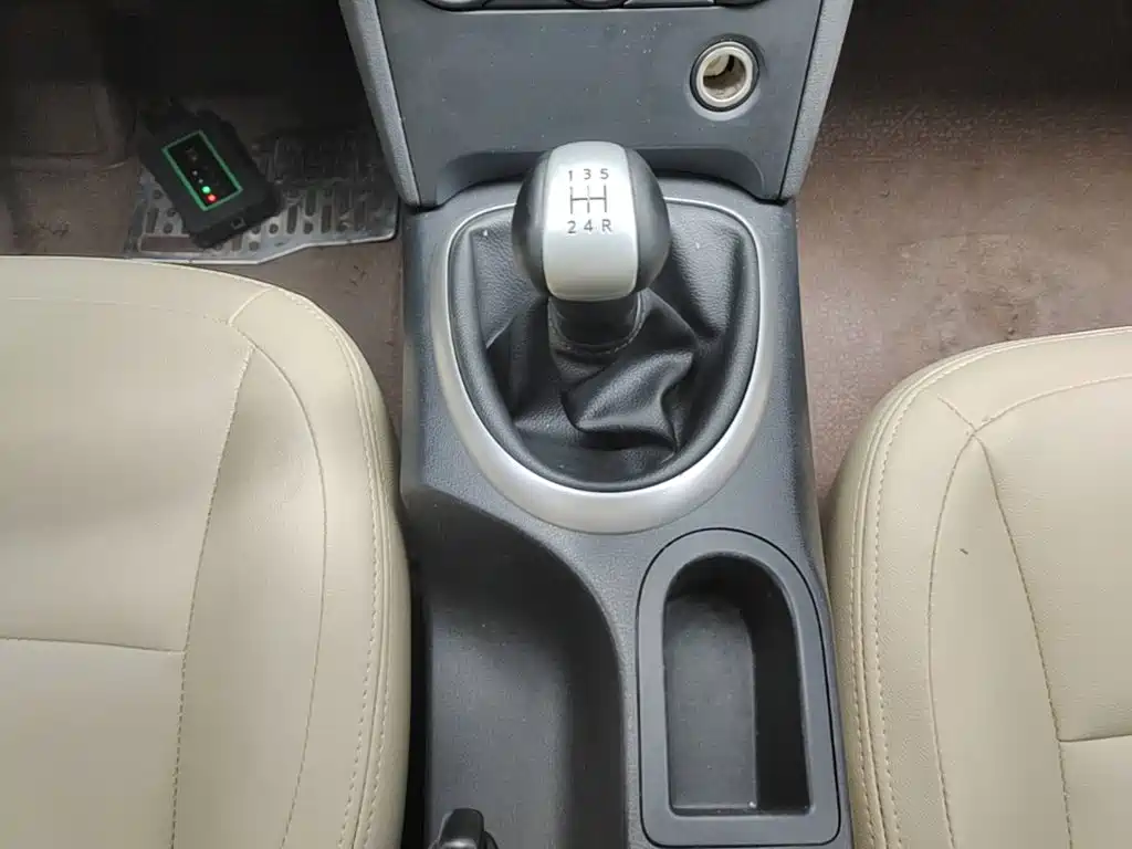 Qashqai 2012 1.6XE Wind 5MT 2WD купить на сайте DeffCars