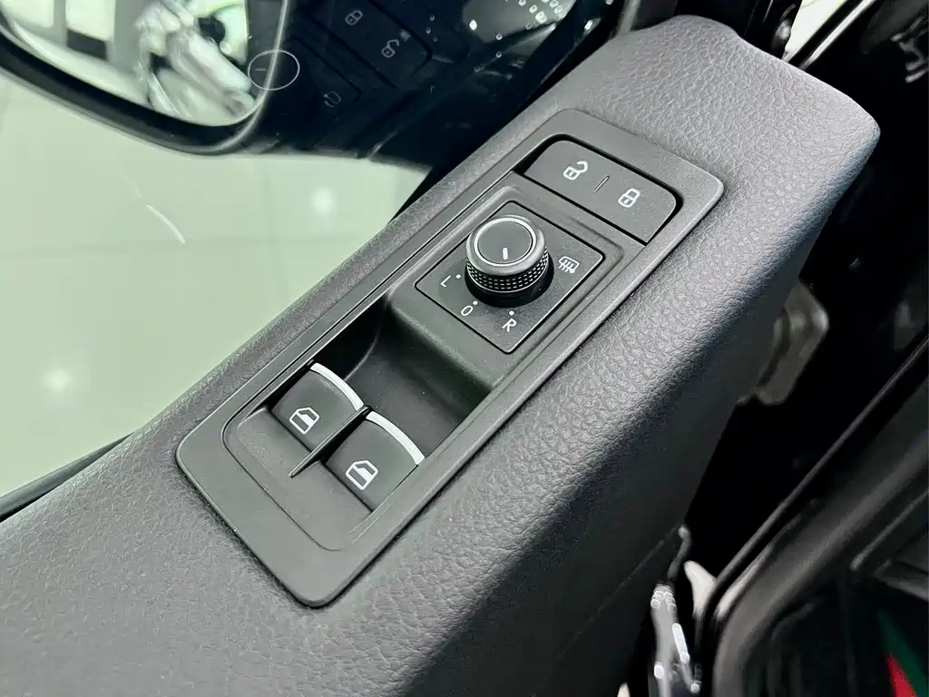 Metroway 2016 2.0TSI four-wheel drive exclusive version 6 seats купить на сайте DeffCars