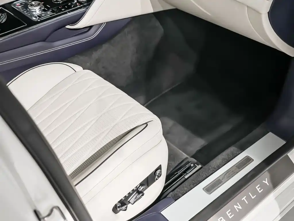 Flying Spur 2022 4.0T V8 Mulliner купить на сайте DeffCars