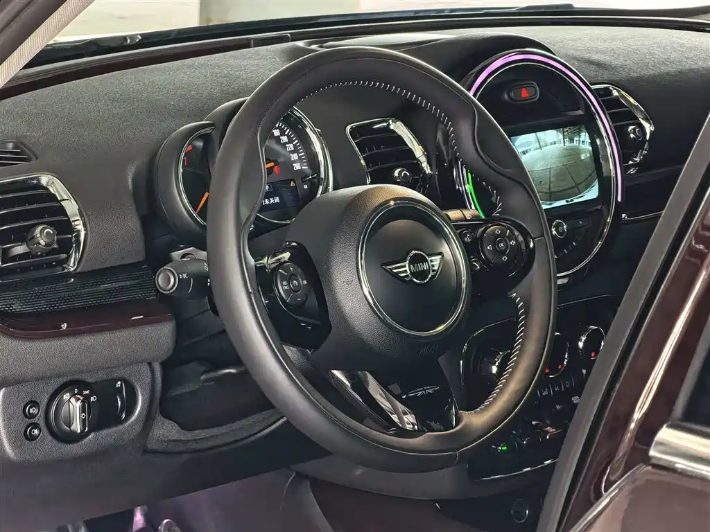 MINI CLUBMAN 2018 1.5T COOPER Artist купить на сайте DeffCars