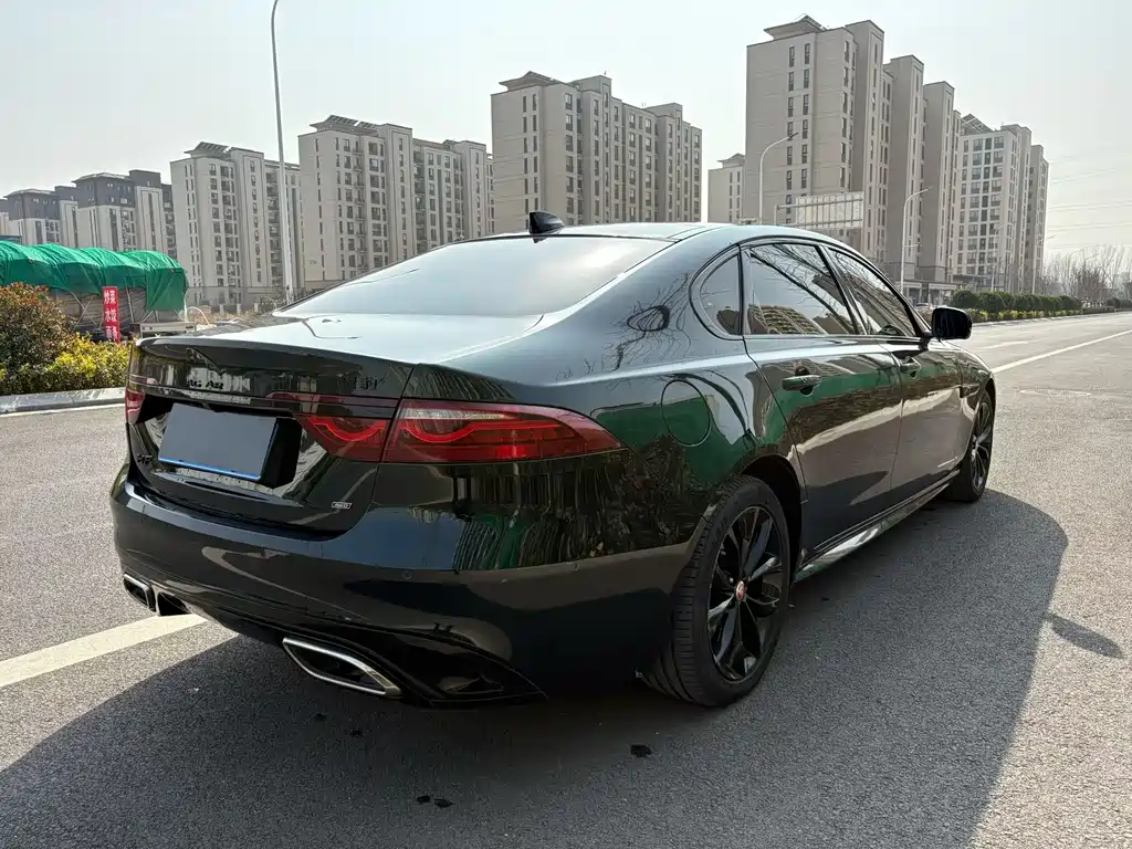 Jaguar XFL 2021 XFL 2.0T P250 four-wheel drive obsidian sports version купить на сайте DeffCars