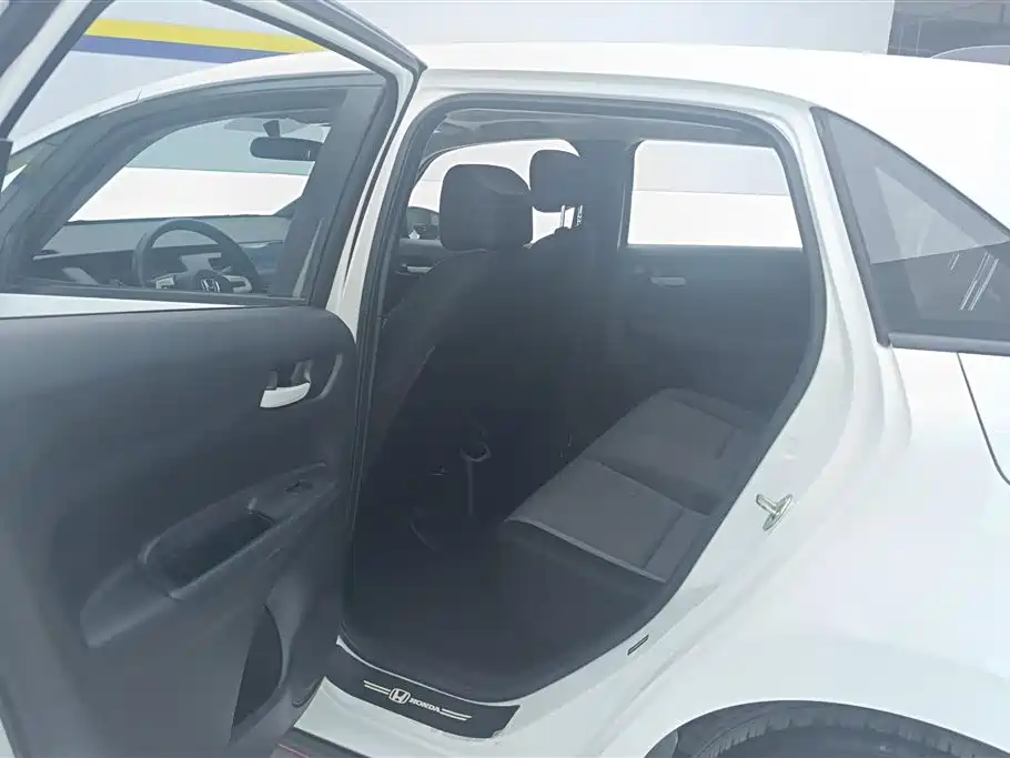 Fit 2022 1.5L CVT Trendy Sunroof Edition купить на сайте DeffCars