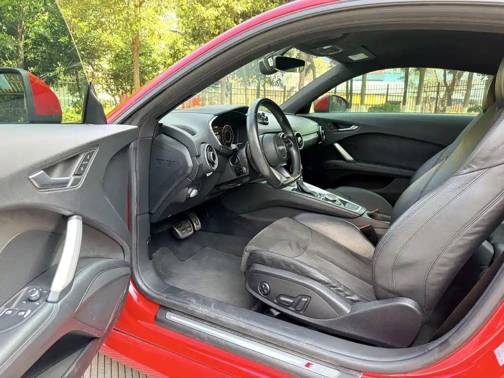 Audi TT 2015 TT Coupe 45 TFSI купить на сайте DeffCars