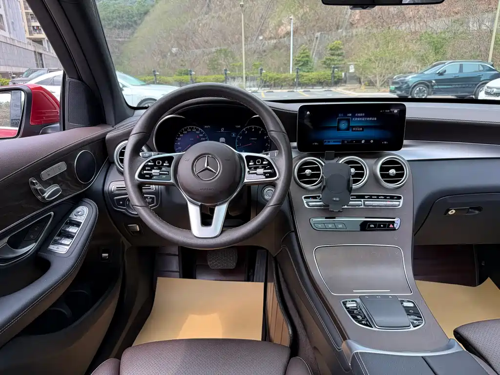 Mercedes-Benz GLC 2020 facelift GLC 260 L 4MATIC luxury model купить на сайте DeffCars