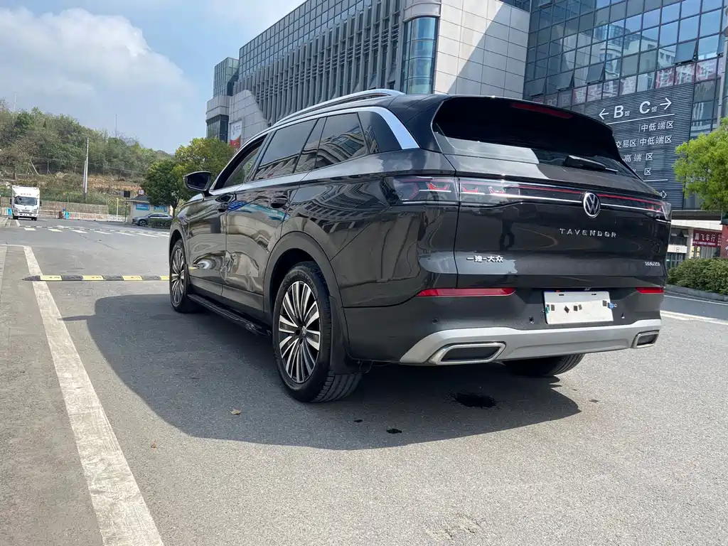 Lanxun 2023 330TSI Luxury Touring Edition купить на сайте DeffCars