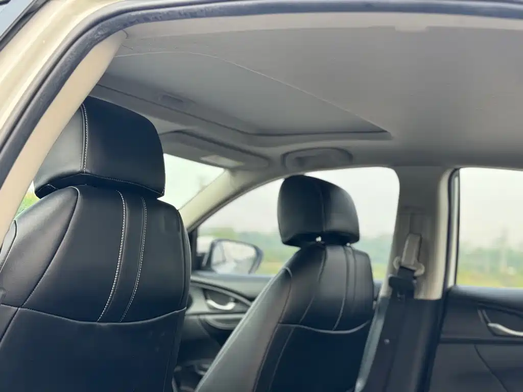 Civic 2019 220TURBO CVT Dynamic Edition National V купить на сайте DeffCars