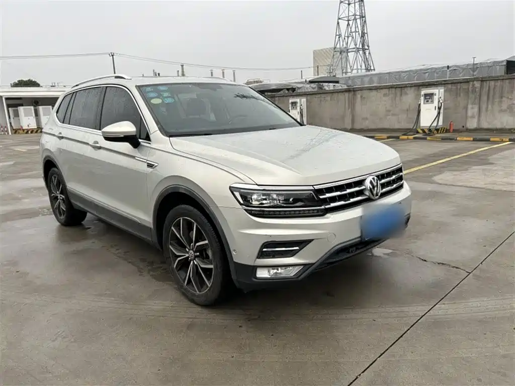 Tiguan L 2017 330TSI automatic two-wheel drive flagship version купить на сайте DeffCars