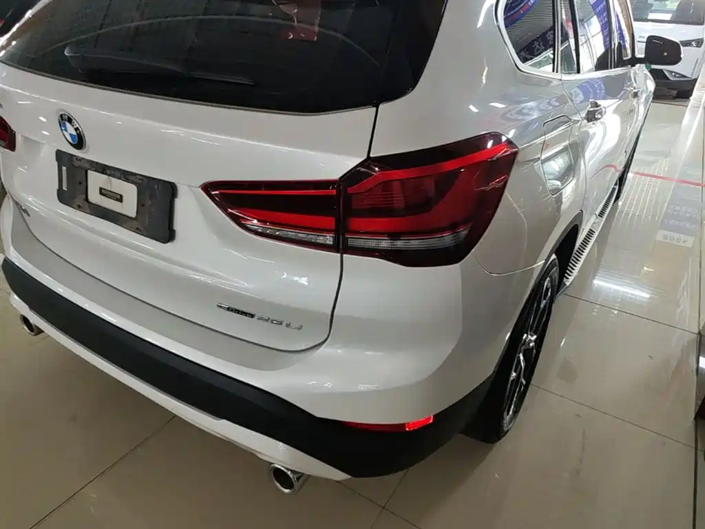 BMW X1 2020 sDrive25Li Leading Model купить на сайте DeffCars