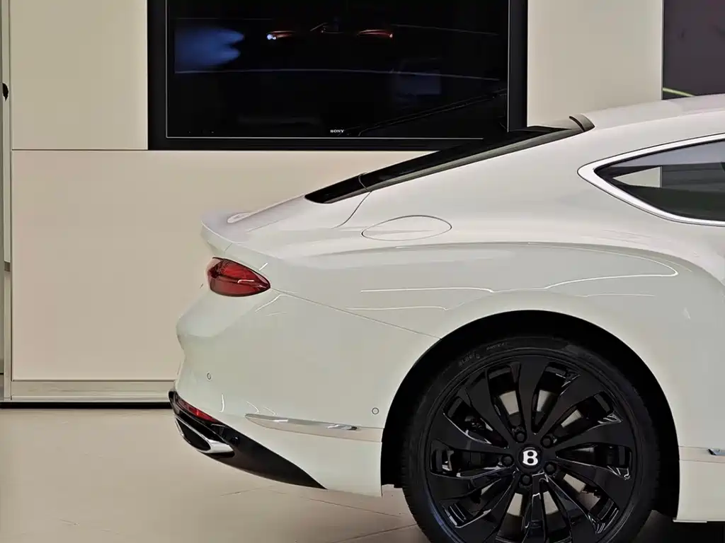 Continental plug-in hybrid 2026 GT base model купить на сайте DeffCars
