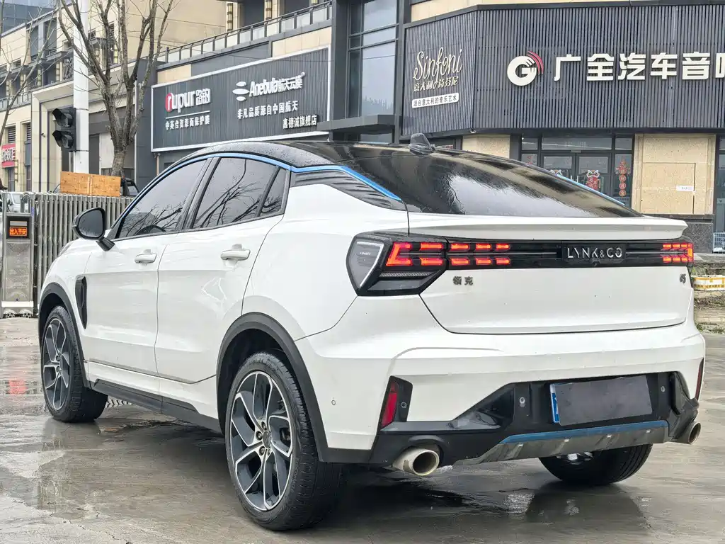 Lynk & Co 05 2020 2.0TD 2WD Yao Plus купить на сайте DeffCars