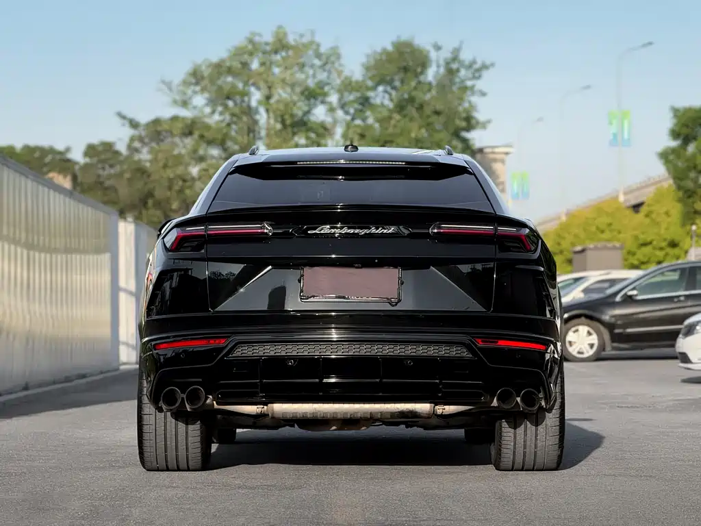 Urus 2018 4.0T V8 купить на сайте DeffCars