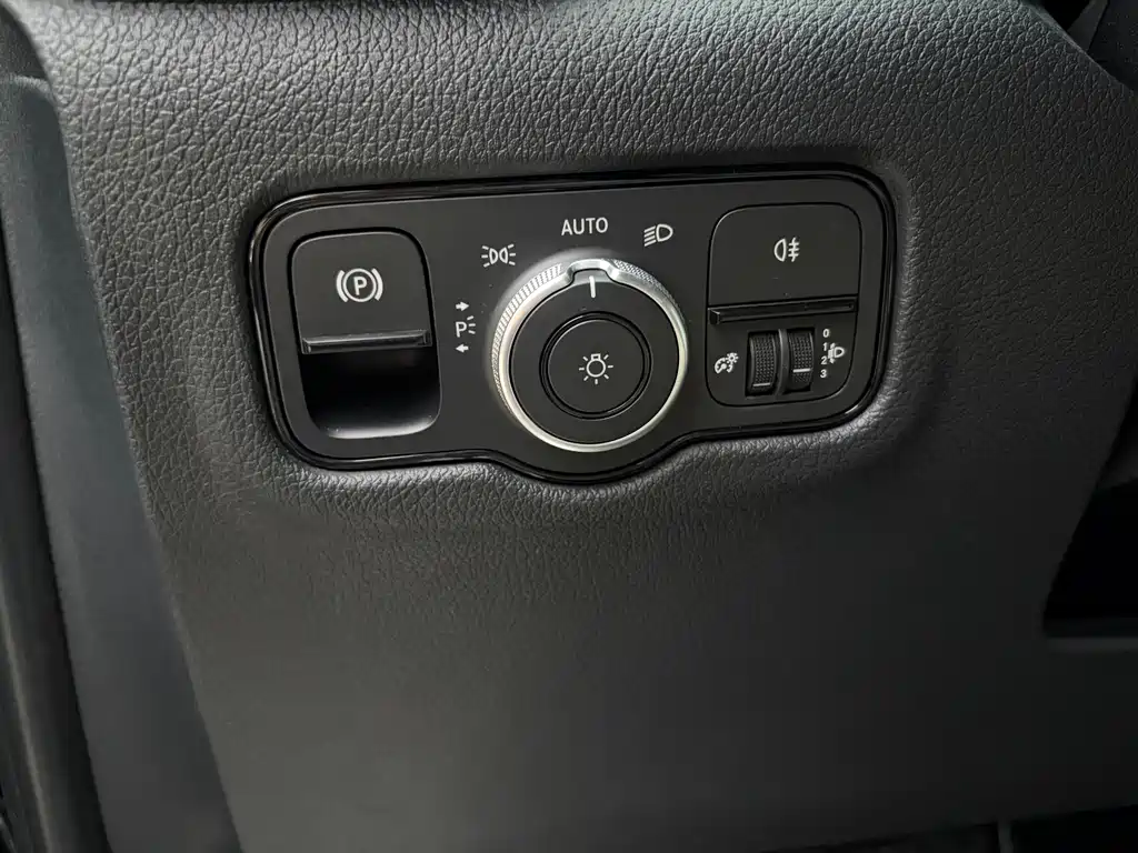 Vito 2024 2.0T Elite Edition 7 seats купить на сайте DeffCars
