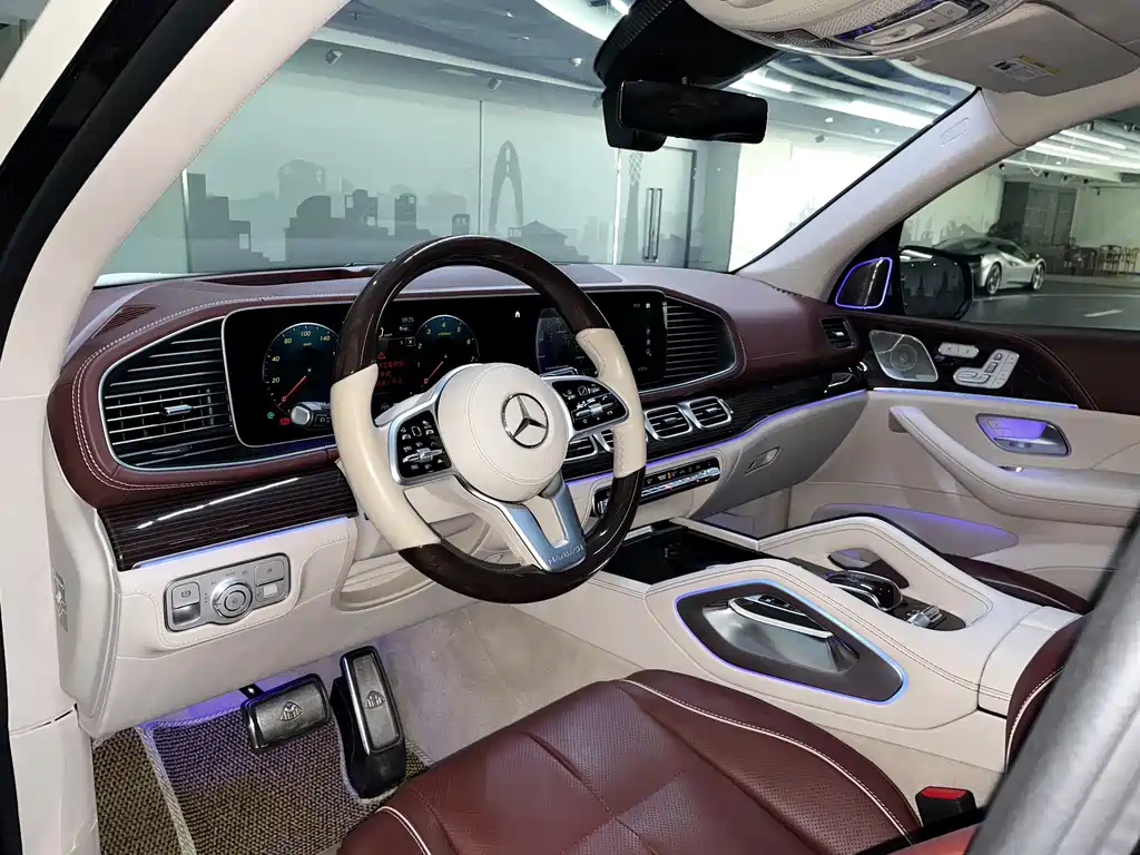 Maybach GLS 2021 GLS 600 4MATIC Gift Edition купить на сайте DeffCars