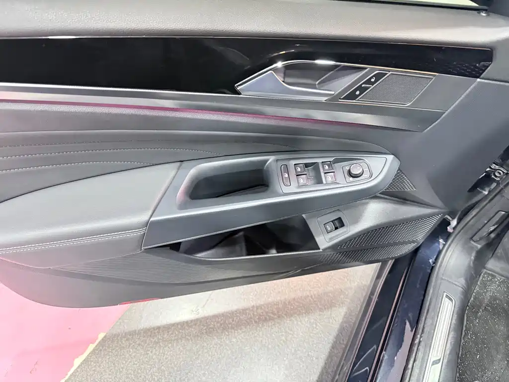 Passat 2022 330TSI Starry Sky Deluxe Edition купить на сайте DeffCars