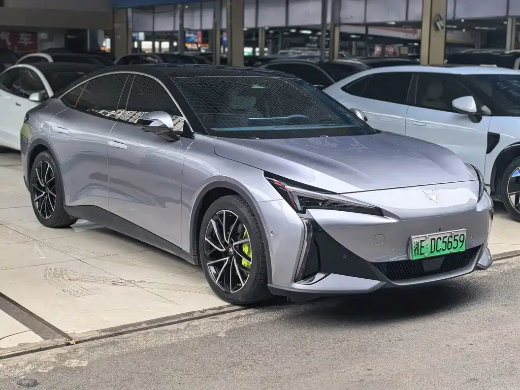 JiFox Alpha S5 2025 560MAX 185kW купить на сайте DeffCars