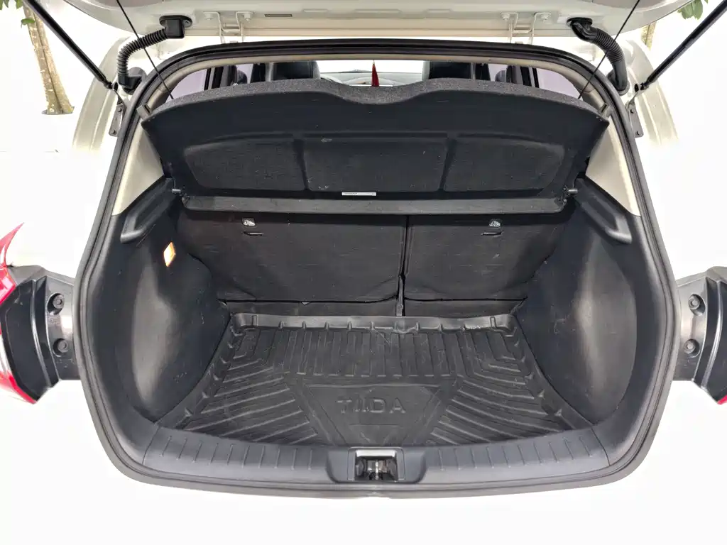 Tiida 2020 1.6L CVT Smart Travel Edition купить на сайте DeffCars