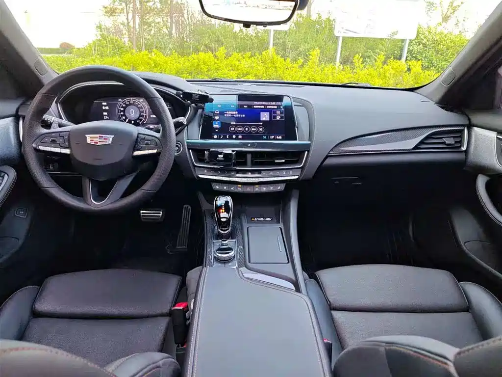 Cadillac CT5 2023 28T Platinum Type купить на сайте DeffCars