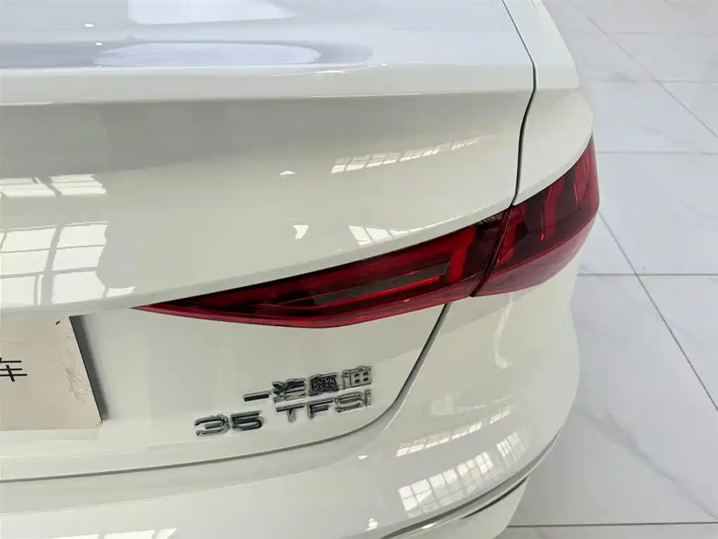 Audi A3 2024 A3L Limousine 35 TFSI Fashionable and Sporty купить на сайте DeffCars