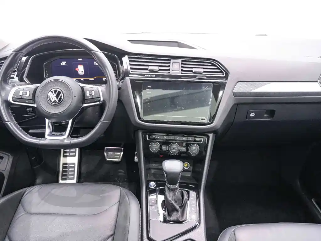 Tiguan L 2021 330TSI automatic two-wheel drive R-Line version купить на сайте DeffCars