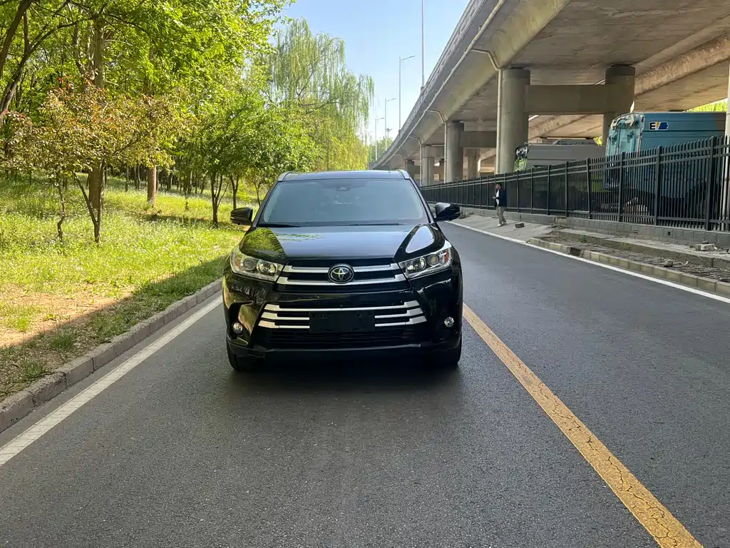 Highlander 2018 2.0T four-wheel drive luxury version, 7 seats, National VI купить на сайте DeffCars