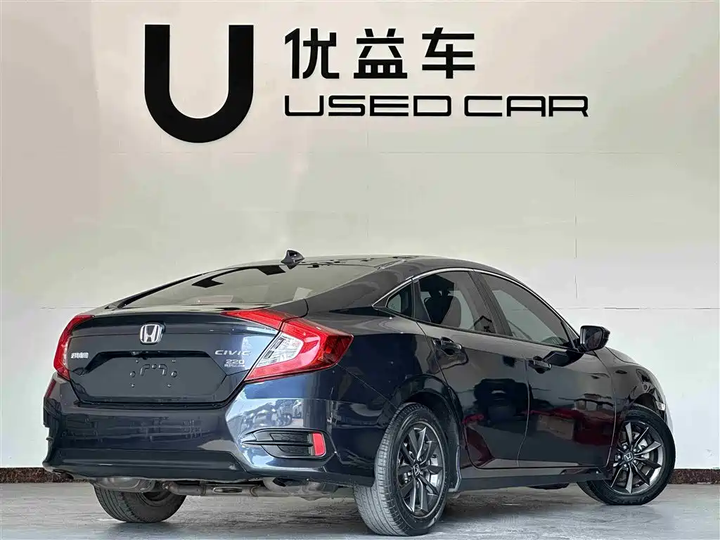 Civic 2019 220TURBO CVT Dynamic Edition National VI купить на сайте DeffCars