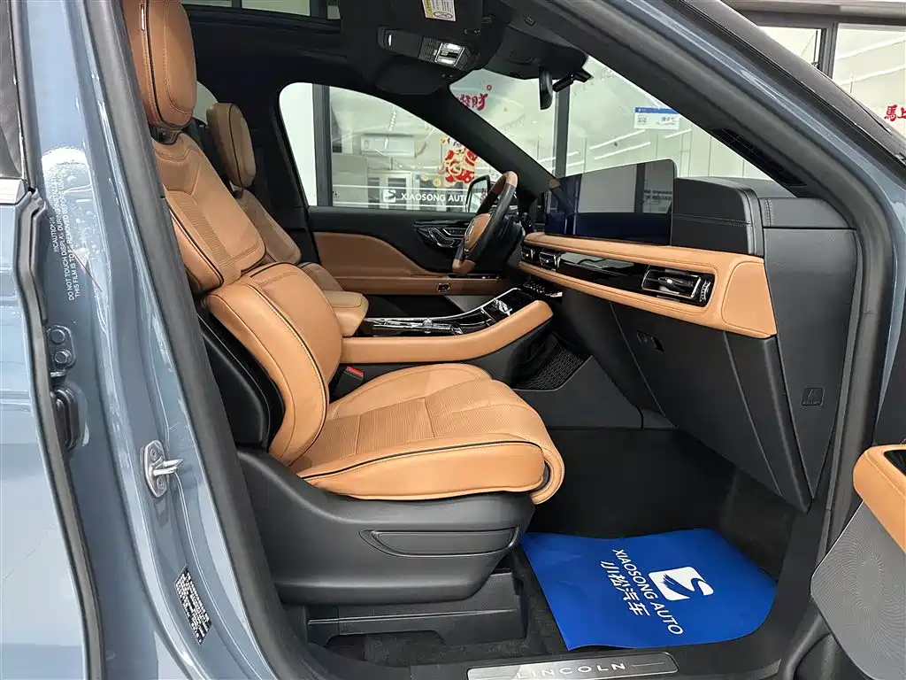 Aviator 2024 3.0T V6 four-wheel drive Presidential Edition six seats купить на сайте DeffCars