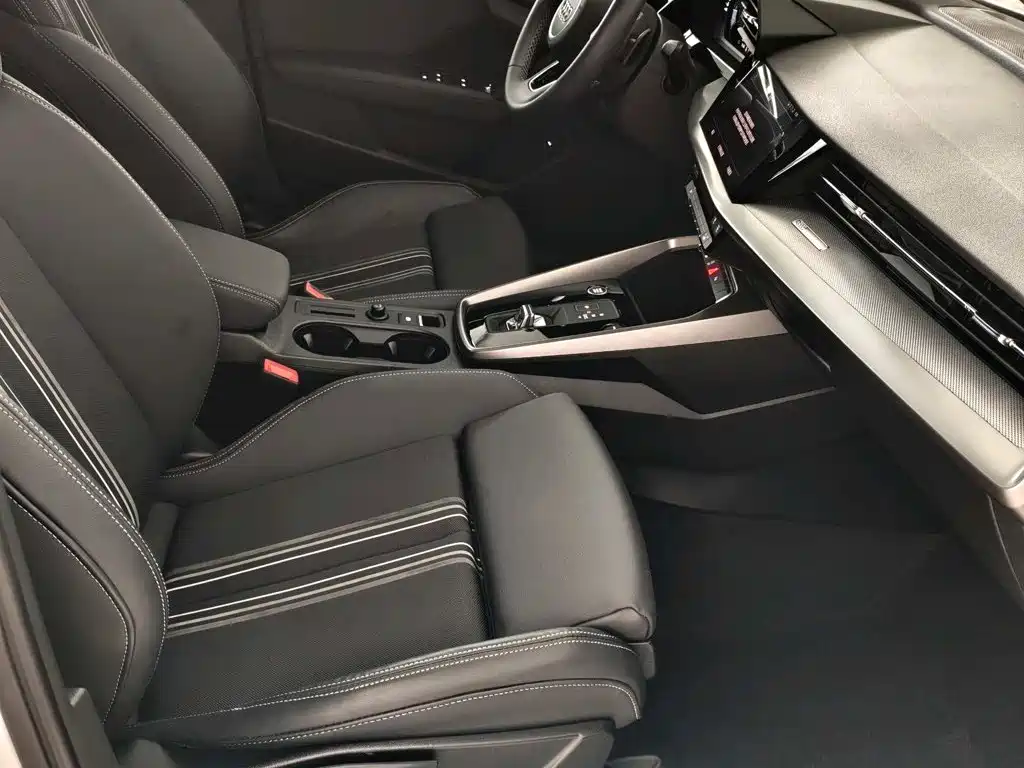 Audi A3 2023 facelift Sportback 35 TFSI stylish and sporty купить на сайте DeffCars