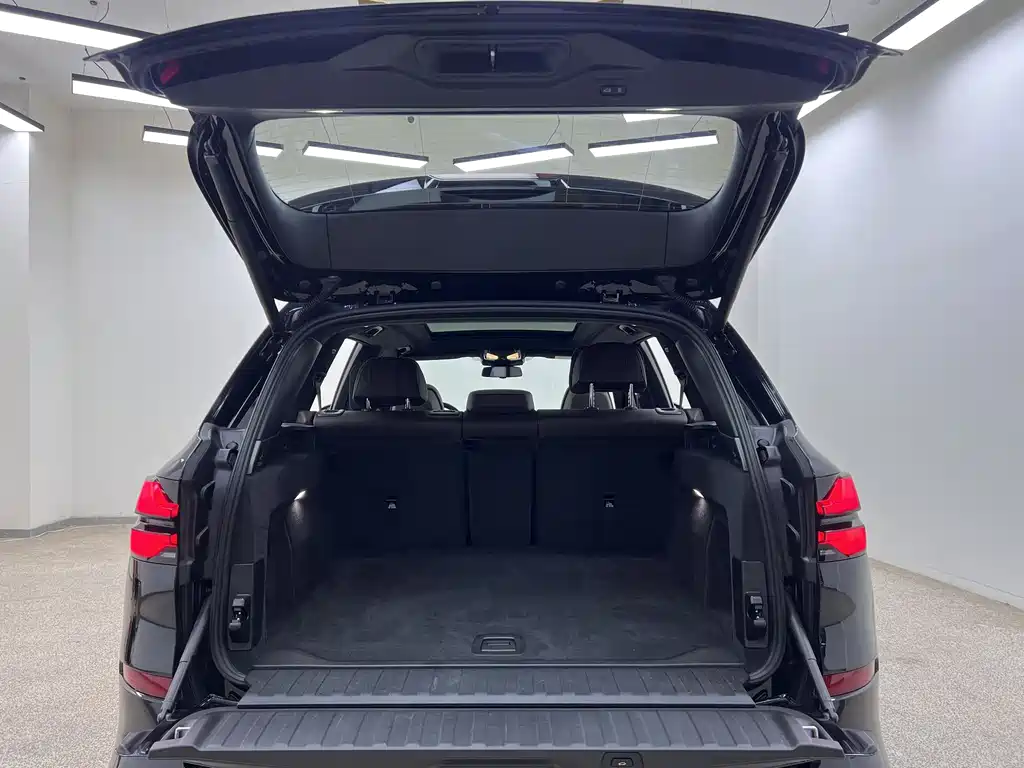 BMW X5 2025 xDrive 40Li M Sports Night Package купить на сайте DeffCars