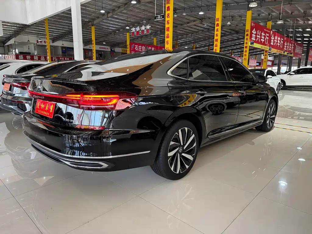 Passat 2022 330TSI Deluxe Edition купить на сайте DeffCars