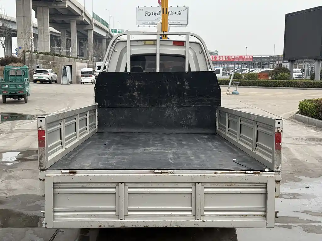 Chuangwang X1 2018 1.5L comfortable double-row rear double-wheel standard cargo box DK15C купить на сайте DeffCars