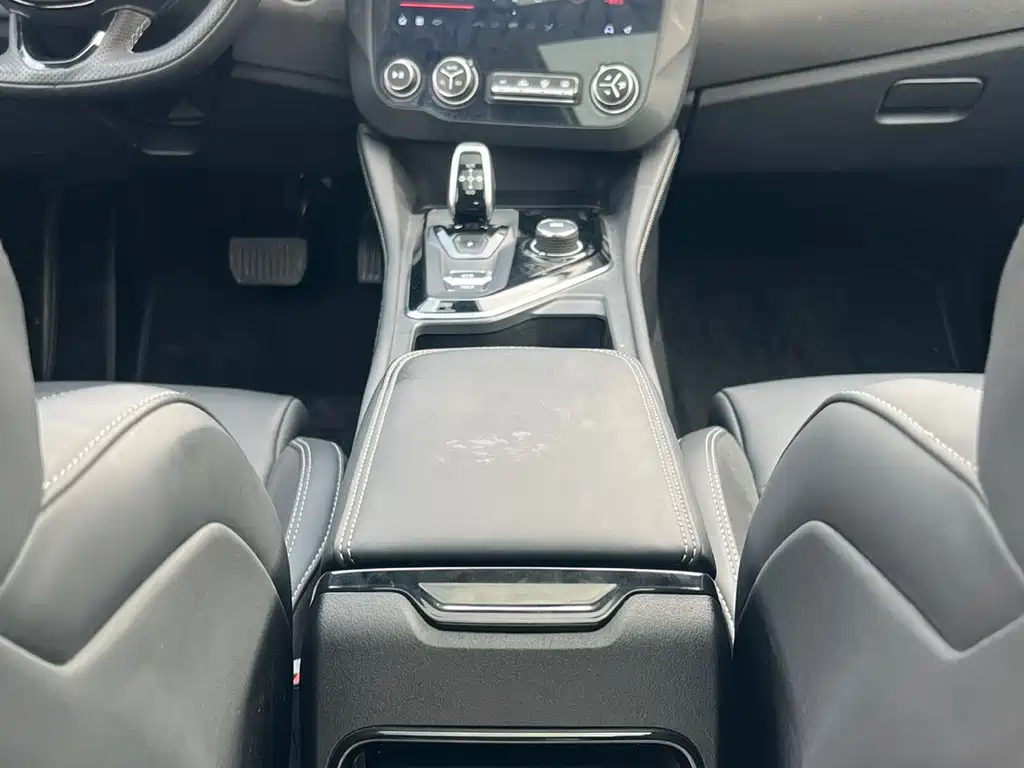 Lynk & Co 03 2022 1.5TD DCT Pro купить на сайте DeffCars