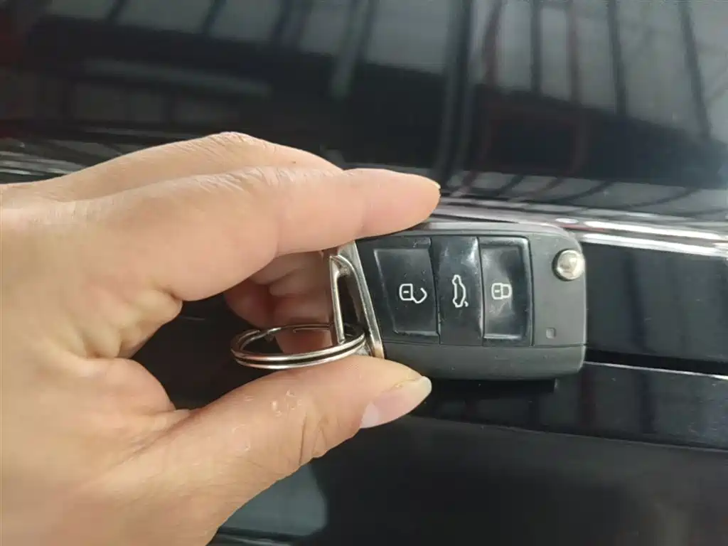 Touron 2020 380TSI four-wheel drive luxury version National VI купить на сайте DeffCars