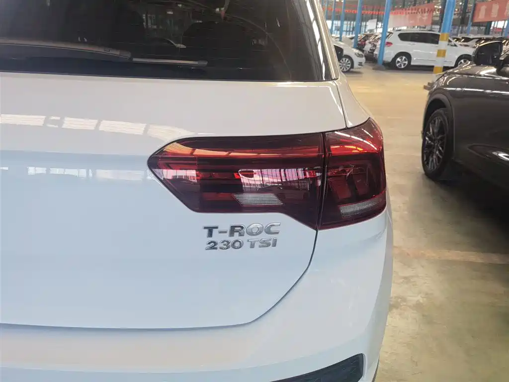 T-ROC 2019 230TSI DSG two-wheel drive aggressive model National VI купить на сайте DeffCars