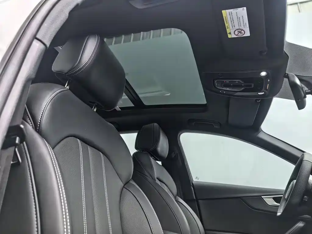 Audi A4L 2025 model 2 million Yuexiang version 40 TFSI luxury and dynamic model купить на сайте DeffCars