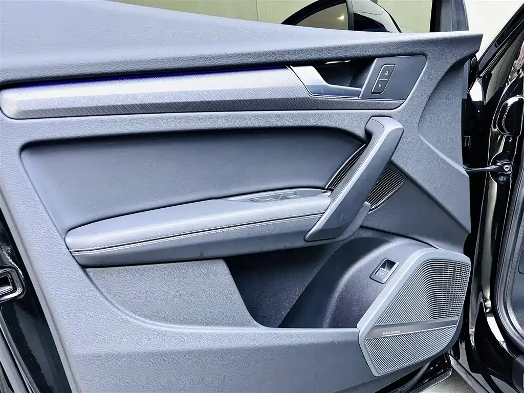 Audi Q5L 2022 40T luxury and dynamic model купить на сайте DeffCars