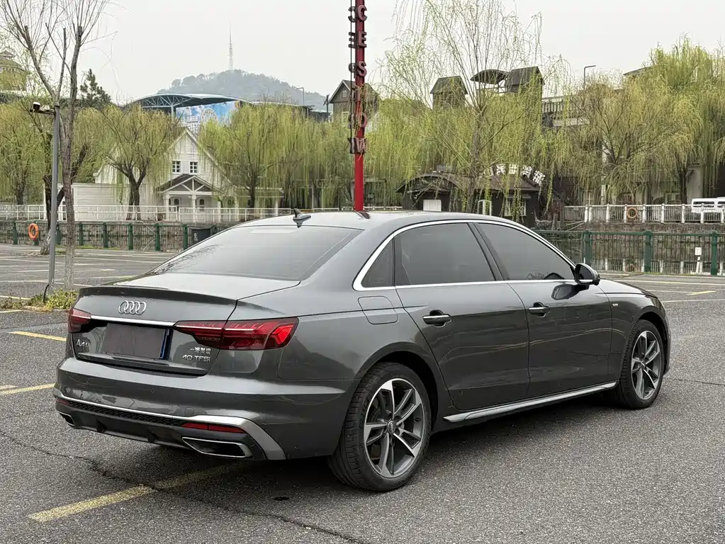 Audi A4L 2020 40 TFSI Fashionable and Dynamic купить на сайте DeffCars