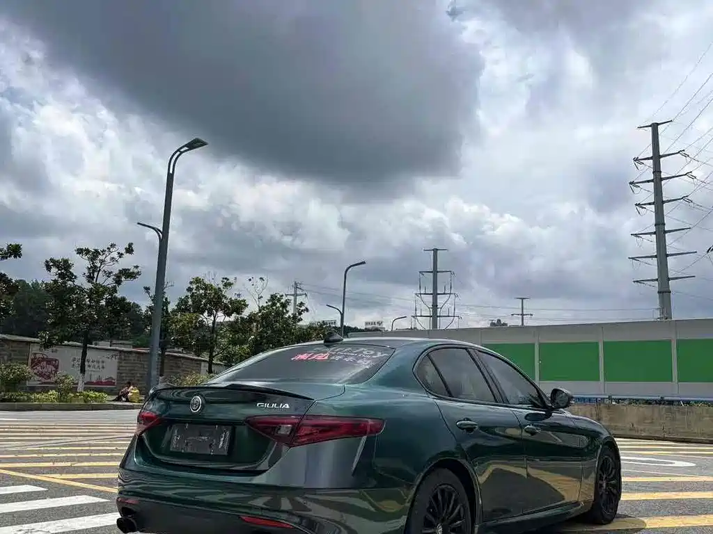 Giulia Juliet 2017 2.0T 200HP Elite Edition купить на сайте DeffCars