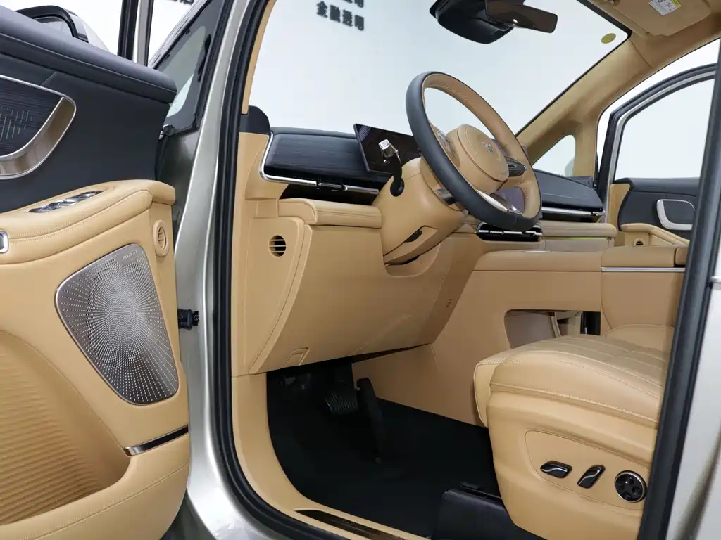Lantu Dreamer 2026 PHEV Qiankun Ultra купить на сайте DeffCars