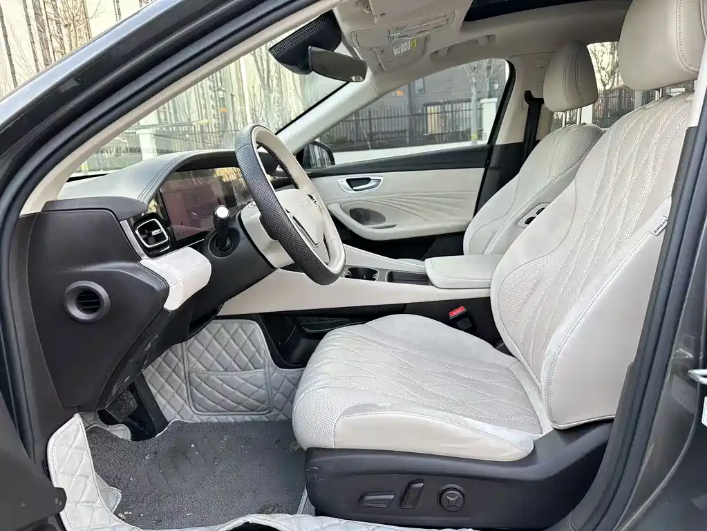 Roewe D7 2023 DMH 125km beyond version купить на сайте DeffCars