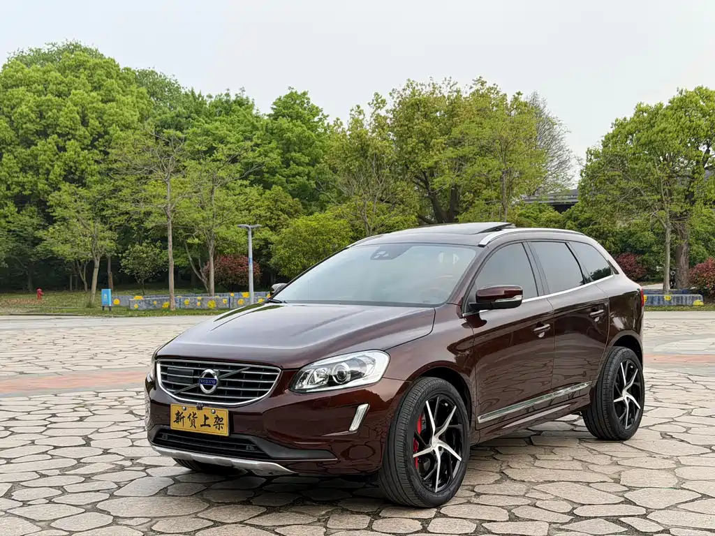 Volvo XC60 2016 T5 AWD Smart Edition купить на сайте DeffCars