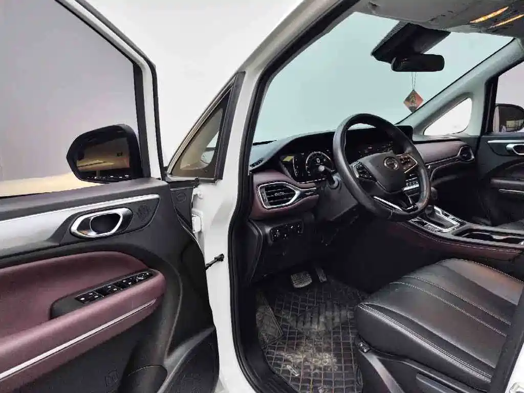 Trumpchi M6 2021 270T DCT Deluxe Edition (Seven Seater) купить на сайте DeffCars