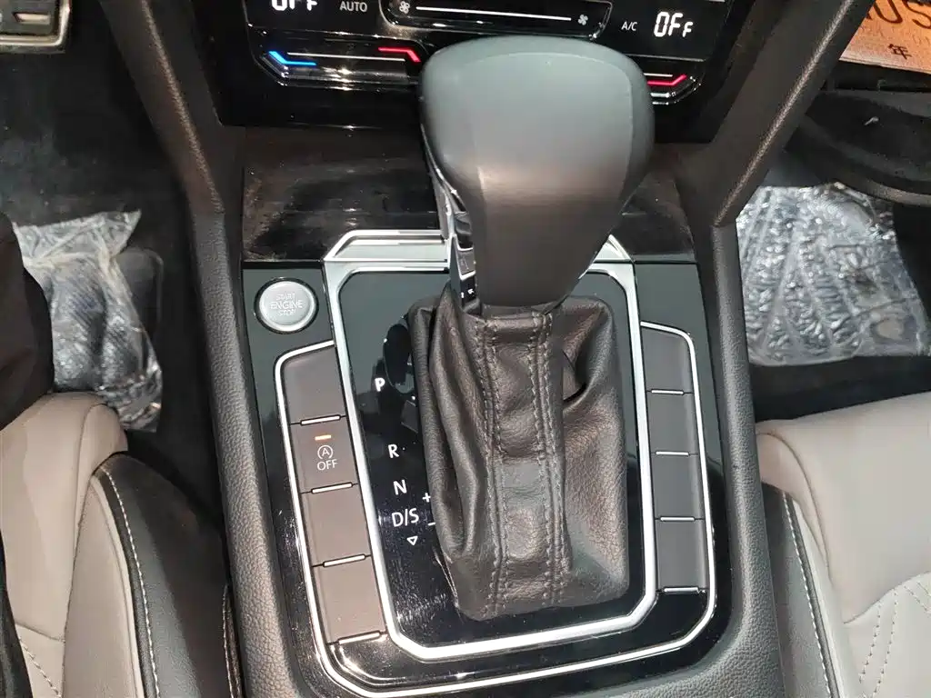 Magotan 2023 2 million commemorative edition 280TSI DSG leading model купить на сайте DeffCars