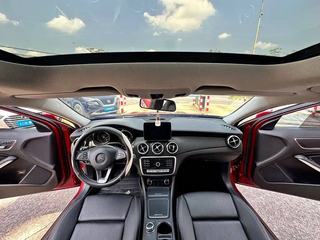 Mercedes-Benz GLA 2018 GLA 200 Fashion Model купить на сайте DeffCars