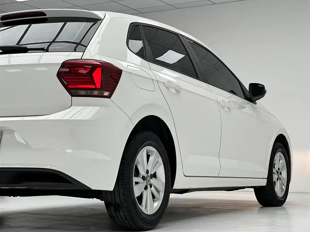 Polo 2021 Plus 1.5L Automatic Panoramic Enjoyment Edition купить на сайте DeffCars